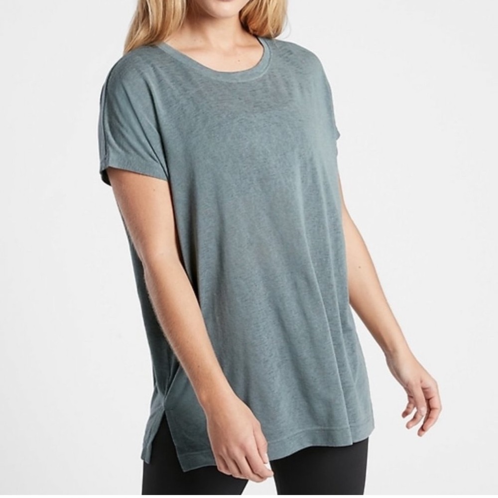Athleta Breezy Scoop Tee Green / Minimalistic Grey